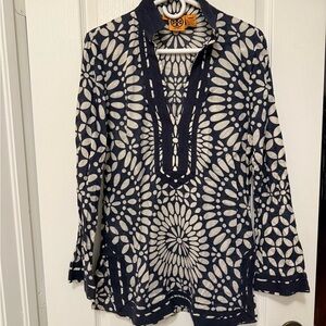 Tory Burch Blue and White Graphic 3/4 Sleeve Tunic